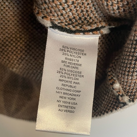 Tahari Short Sleeve Sweater NWT graphic floral print L - Picture 4 of 4